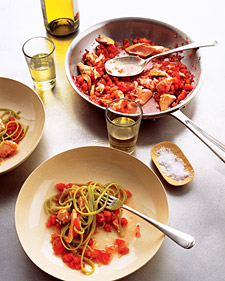 Salmon Pasta with Spicy Tomato Sauce