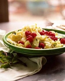 Cucumber-Mint Berry Salad
