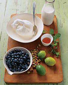 Blueberry-Yogurt Fool