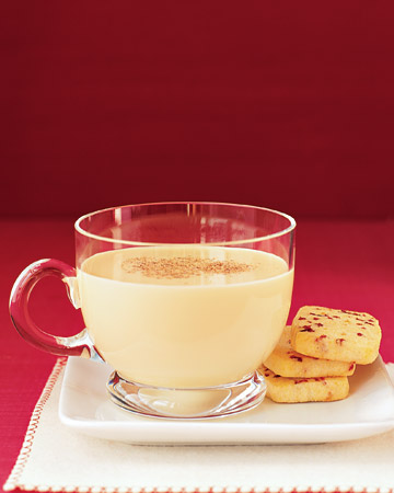 holiday drink, eggnog.