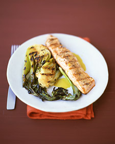 Grilled Salmon with Citrus Sauce