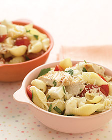 Shells with Grilled Chicken and Mozzarella