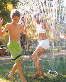 http://images.marthastewart.com/images/content/pub/kids/2007Q1/sprinkler_main_l.jpg