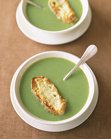 Broccoli Soup with Cheddar Toasts