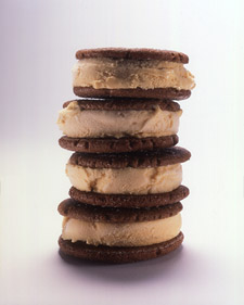 Pumpkin-Gingerbread Ice Cream Sandwiches
