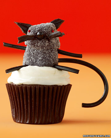 Black Cat Cupcake Black Cat Cupcake: Martha Stewart