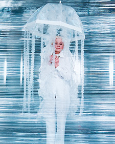 8 No-Sew Costumes: Bubble Wrap Jellyfish