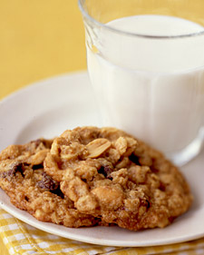 Peanut Butter-Chocolate Chip Oatmeal Cookies 