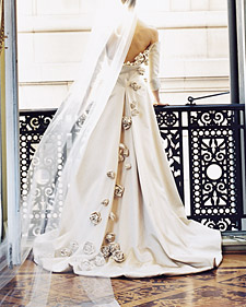 Classic and Modern Dresses: The Contemporary Gown
