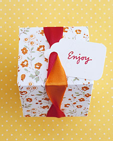 One Box 10 Ways: Ribbon Twist