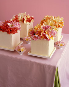 062805 wed cake01 l 32 idéias de bolo de casamento em estilo floral