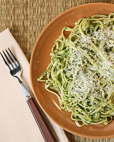 Parsley-Flaxseed Pesto Pasta
