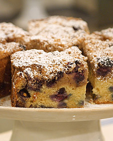 Classic Blueberry Crumb Cake