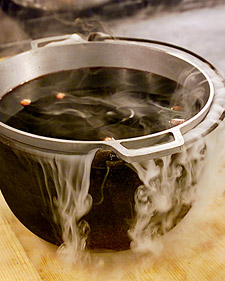 Hot Spiced Concord Grape Juice