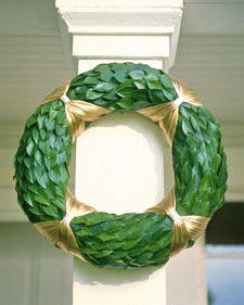 Straw Form and Laurel Wreath