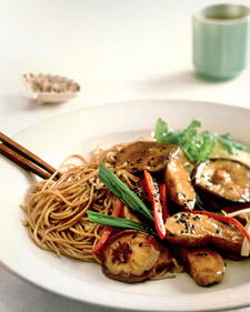 Stir-Fried Chicken with Noodles